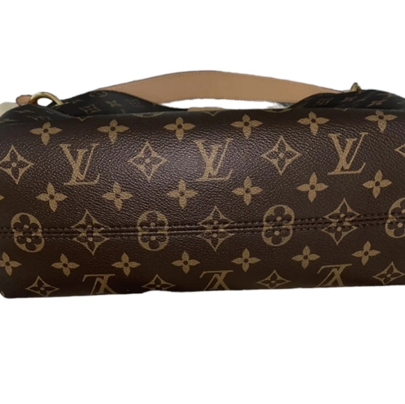 Louis Vuitton LV, Beautiful Graceful PM Iconic Monogram Signature - Picture 6 of 8